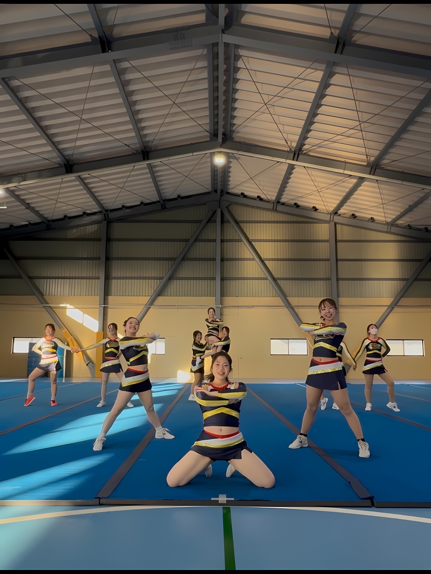 大人のチーム「Shines」をご紹介!page-visual 大人のチーム「Shines」をご紹介!ビジュアル